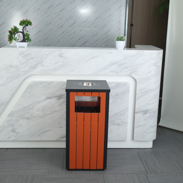 Thung rac go cong cong hinh vuong A78N Vietbin