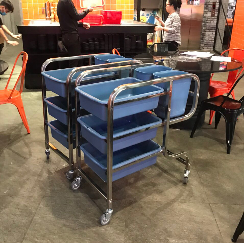 Xe thu gom thức ăn thừa, bát đũa cho nhà hàng, khách sạn