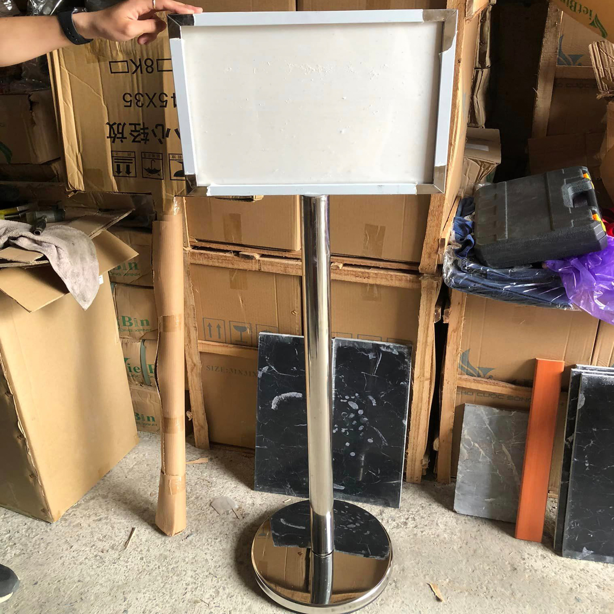 biển thông báo 2 mặt bằng inox